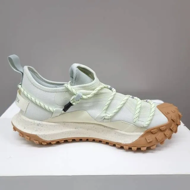 Nike acg mountain fly low gore-tex se sea glass