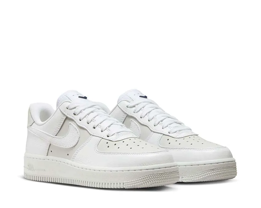 Nike Air Force 1 '07 LX