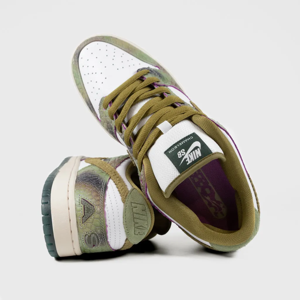 Nike SB - Dunk Low Pro 'Chameleon' Shoes - Oil Green / Desert Moss - White