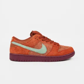 Nike SB - Dunk Low Pro Shoes (UK ONLY - ONE PAIR PER CUSTOMER) - Mystic Red / Emerald Rise - Rugged Orange