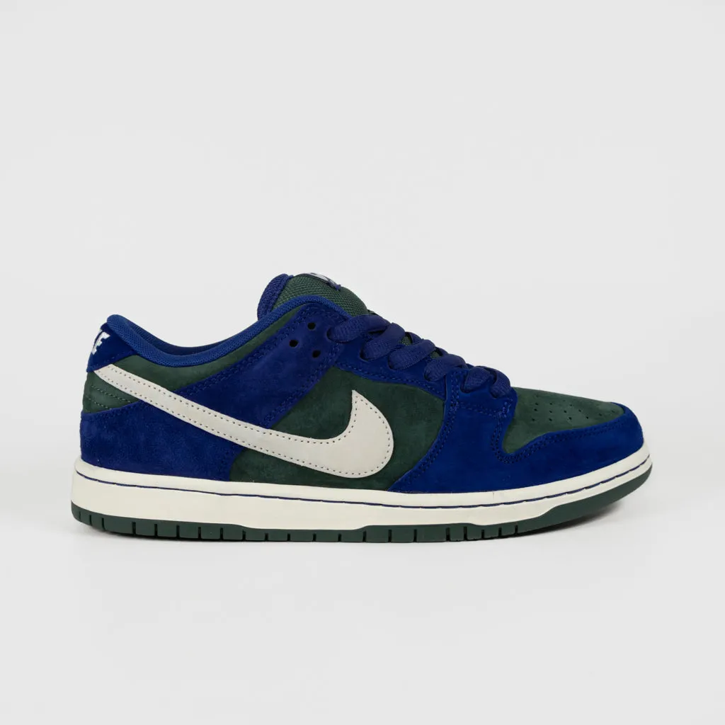 Nike SB - 'Wildcard' Dunk Low Pro Shoes - Deep Royal Blue / Sail