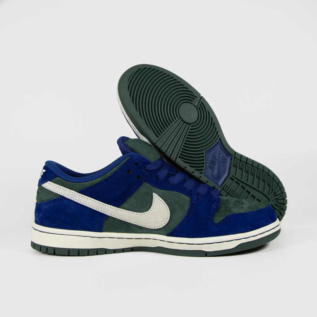 Nike SB - 'Wildcard' Dunk Low Pro Shoes - Deep Royal Blue / Sail