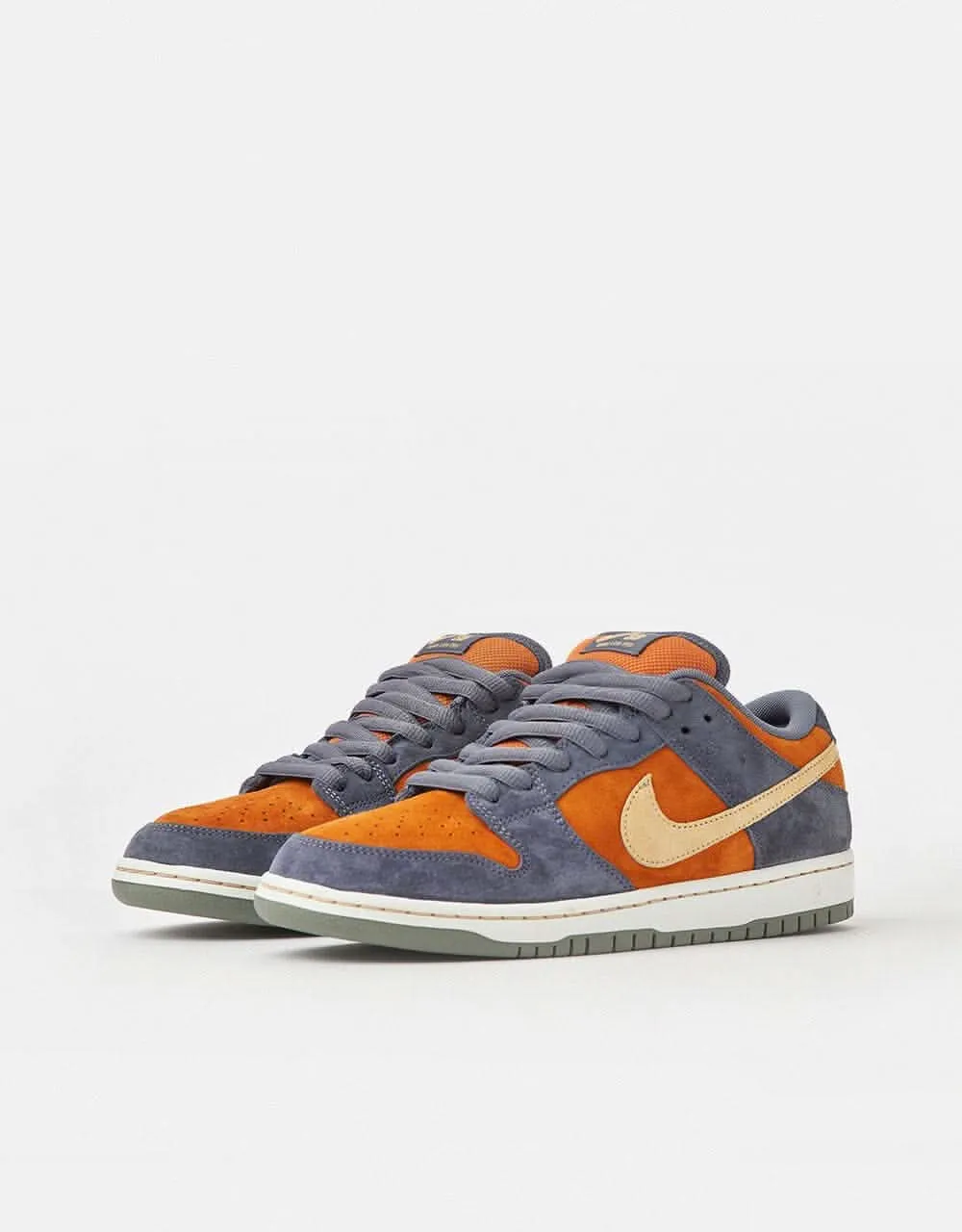 Nike SB 'Wildcard' Dunk Low Pro Skate Shoes - Light Carbon/Sesame-Monarch